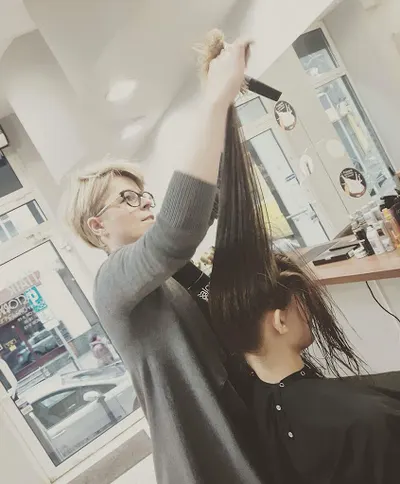 Hair Factory Anna Fabryczny - Salon Fryzjerski Sosnowiec